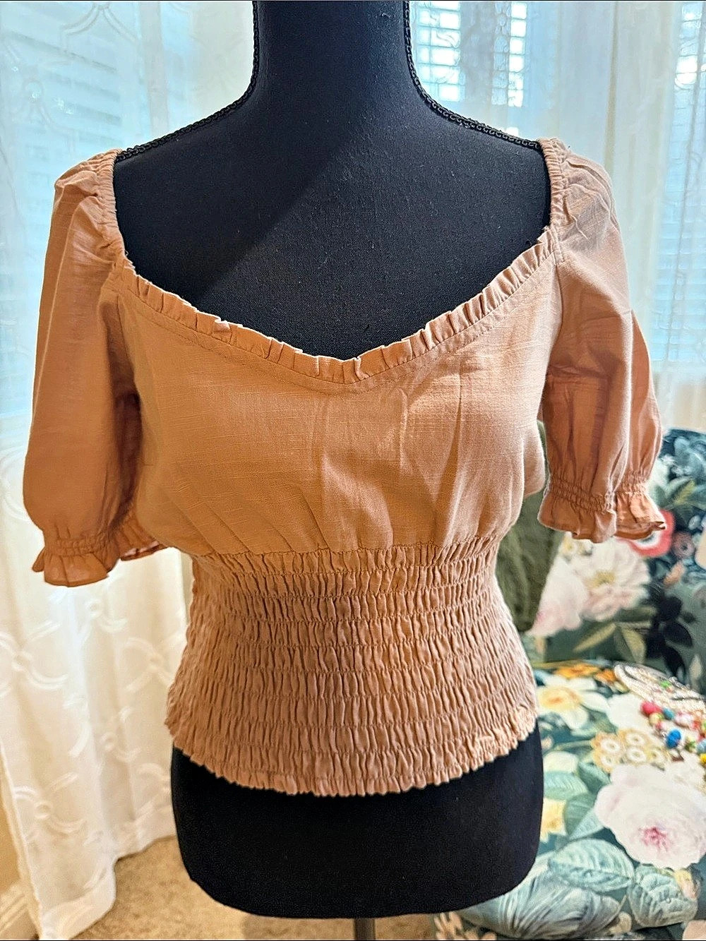 Abercrombie & Fitch Smocked Square Neck Puff Sleeve Crop Top